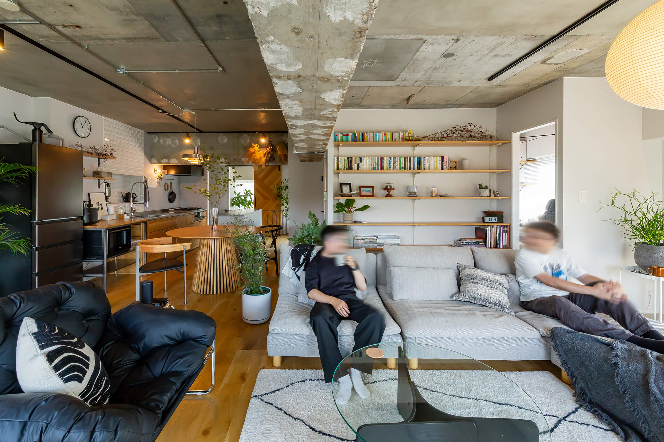 無骨さと綺麗さが調和する住まい